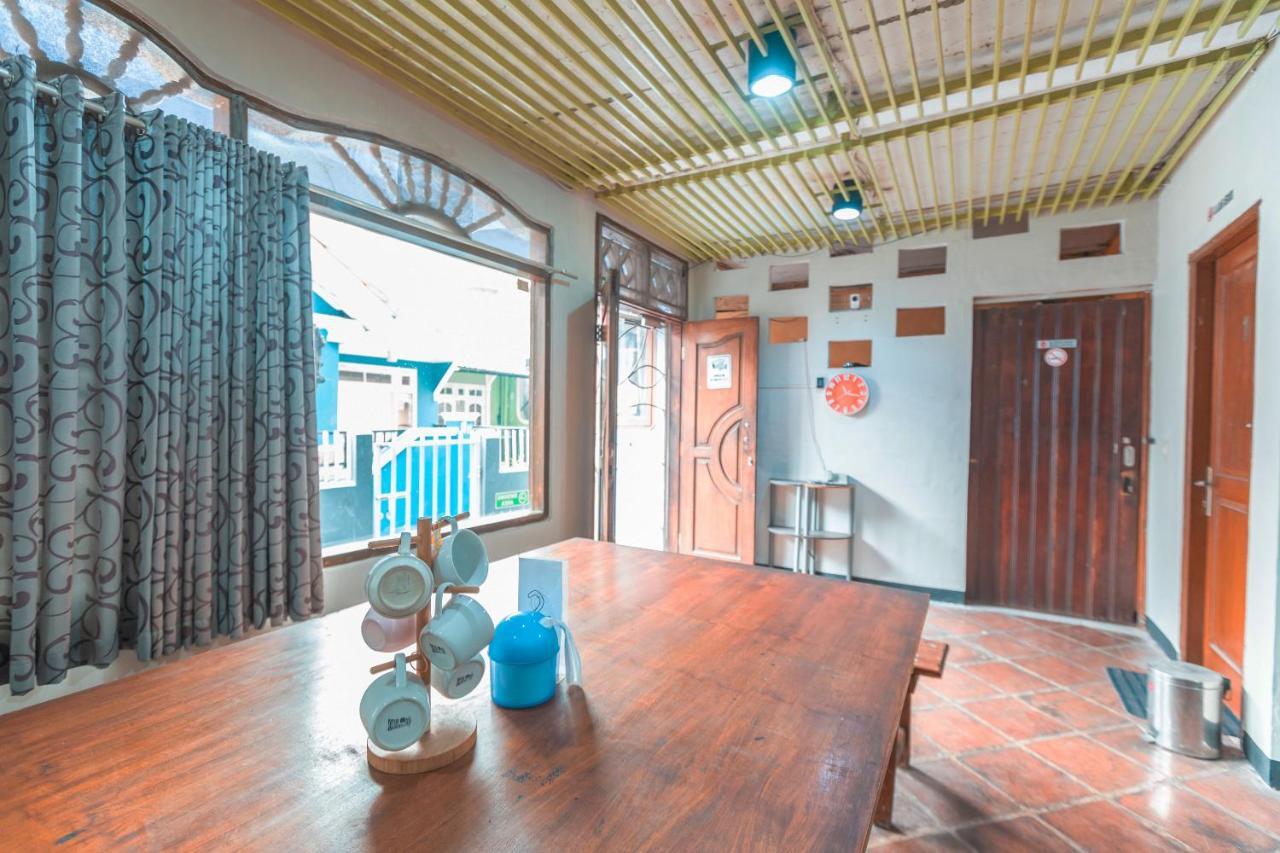 Spot On 2033 Kayumanis Homestay Syariah Jacarta Exterior foto