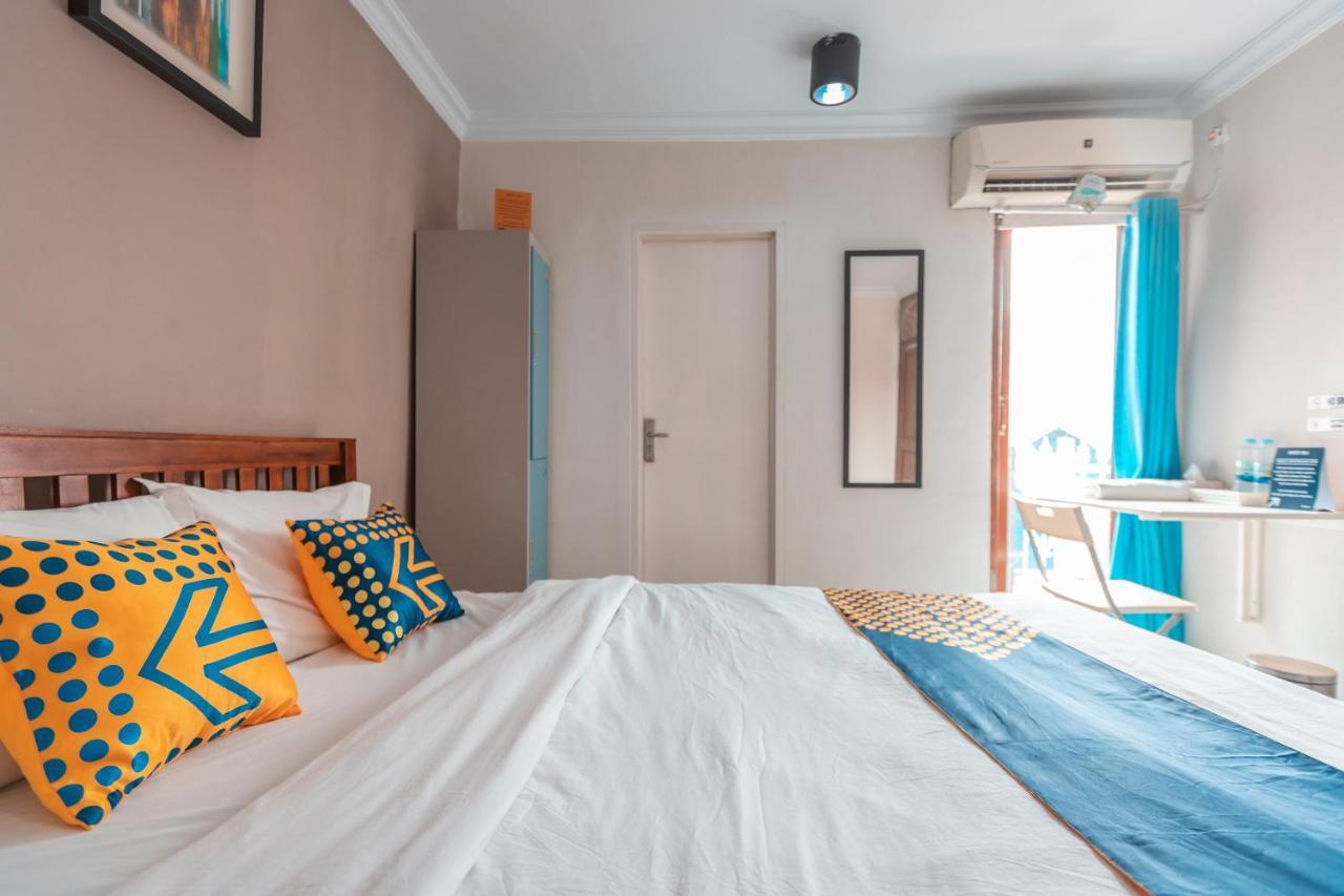 Spot On 2033 Kayumanis Homestay Syariah Jacarta Exterior foto